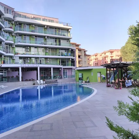 Апартхотел Studio In Apartcomplex Solmarine
