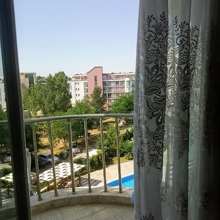 Sunny In Apartcomplex Solmarine *