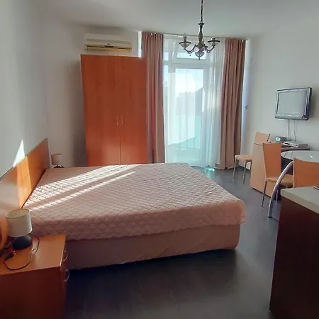 Sunny In Apartcomplex Solmarine *